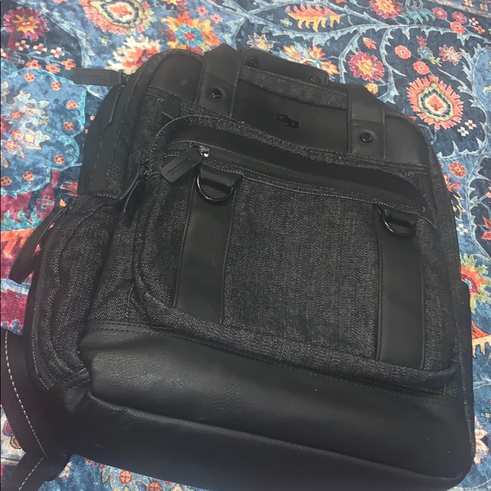Backpack - Picture 2 of 7